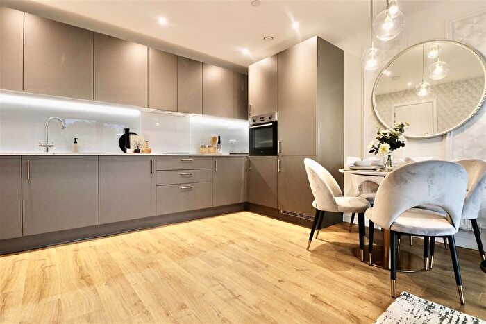 2 Bedroom Flat To Rent In Liberty Court, Stone, Dartford, DA2