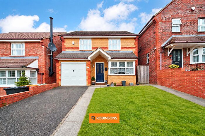 3 Bedroom Detached House For Sale In Willoughby Close, Dunstable, LU6