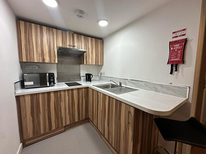1 Bedroom Apartment To Rent In Venn Street, Huddersfield, HD1