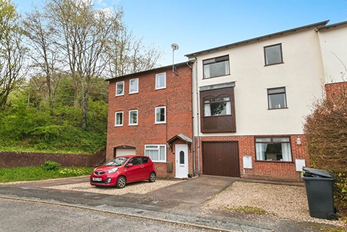 4 Bedroom Terraced House For Sale In Ripon Close, Exeter, EX4
