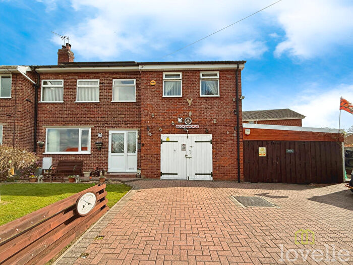 3 Bedroom Semi-Detached House For Sale In High Street, Walkeringham, DN10