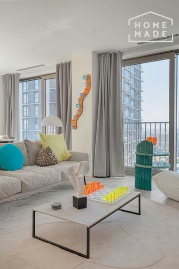 2 Bedroom Flat To Rent In Coppermaker Square, Stratford, E20