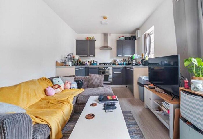 1 Bedroom Flat To Rent In Springfield Court, Kingston Upon Thames, Surrey, KT1