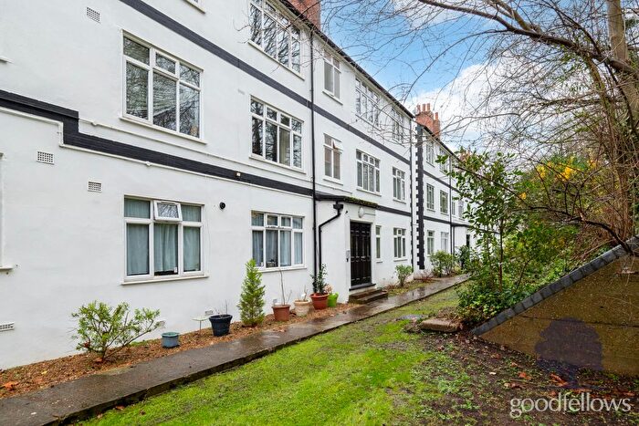 2 Bedroom Flat To Rent In Martin Way, Morden, SM4