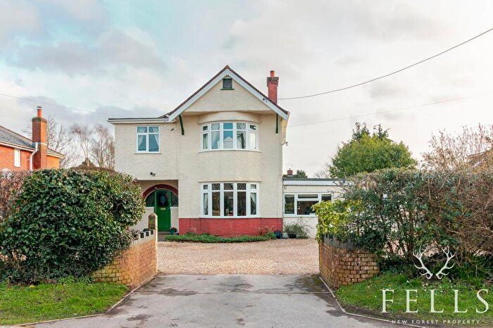 5 Bedroom Detached House For Sale In Northfield Road, Ringwood, BH24