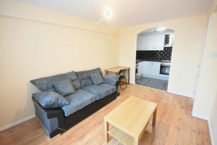 1 Bedroom Flat To Rent In Portman Mews, Sandyford, Newcastle Upon Tyne, NE2