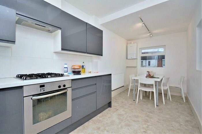 6 Bedroom Terraced House To Rent In Buller Road, BN2