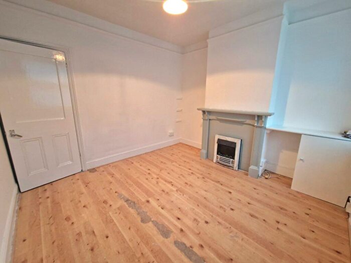 3 Bedroom Terraced House To Rent In Tavistock Crescent Luton, LU1