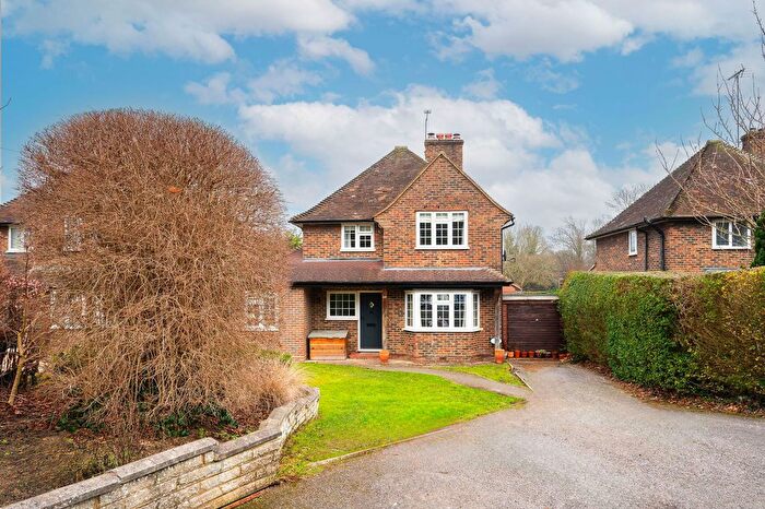 4 Bedroom Detached House For Sale In Elmer Cottages, Fetcham, KT22