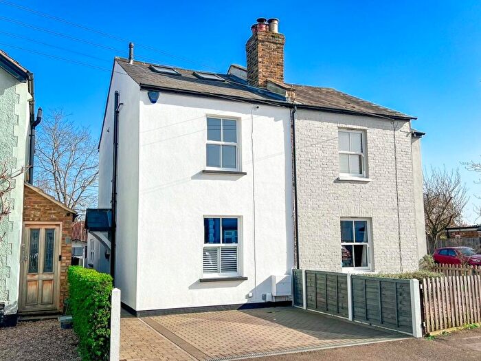 3 Bedroom Semi Detached House For Sale In Avern Road, West Molesey, KT8