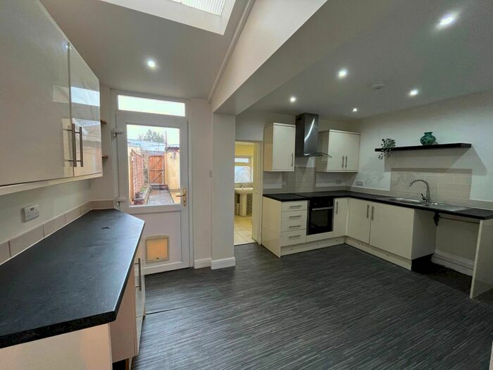 3 Bedroom Terraced House To Rent In Cemetery Road, Bridgend, CF31