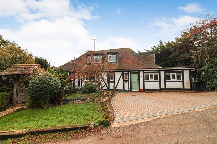 4 Bedroom Detached House For Sale In Newling Way, Worthing, West Sussex., BN13