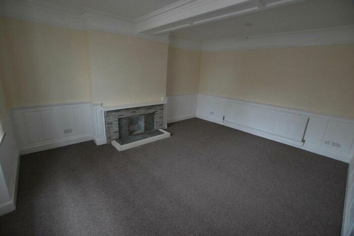 5 Bedroom Property To Rent In Available St July, DE1