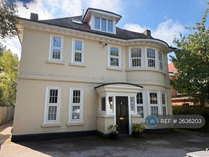 2 Bedroom Flat To Rent In Richmond Park Road, Bournemouth, BH8
