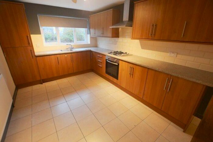 2 Bedroom Flat To Rent In Rotherham Road, Sheffield, S21