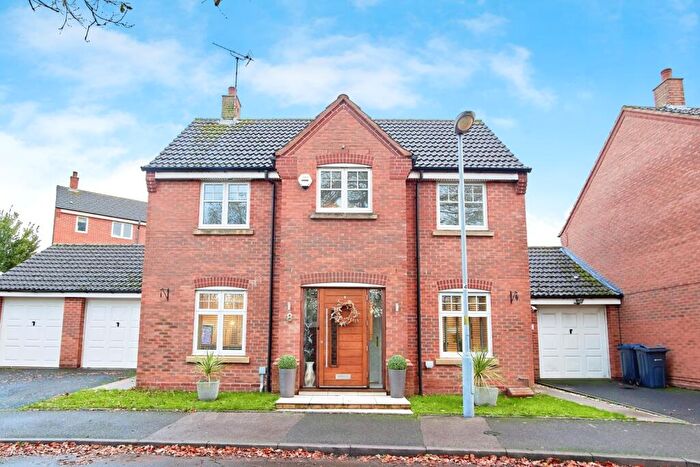 3 Bedroom Detached House For Sale In Southern Drive, Kings Norton, Birmingham, West Midlands, B30