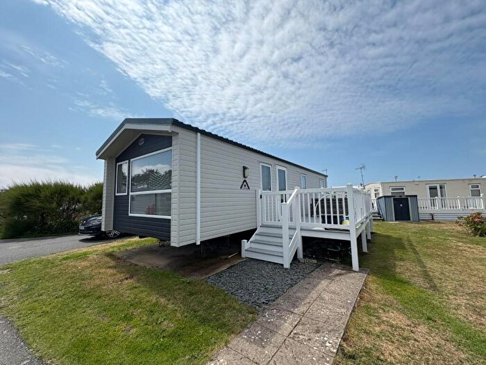 3 Bedroom Property For Sale In Cardigan View, Morfa Bychan, LL49