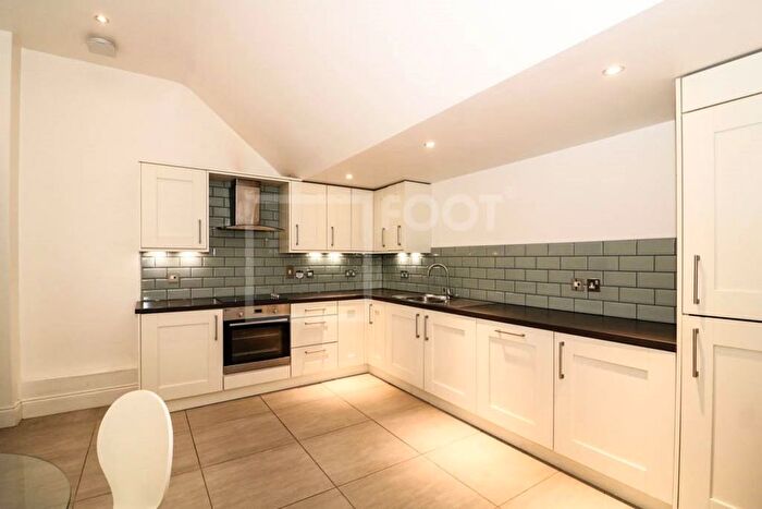 2 Bedroom Flat To Rent In Albion House, Bradford, BD1