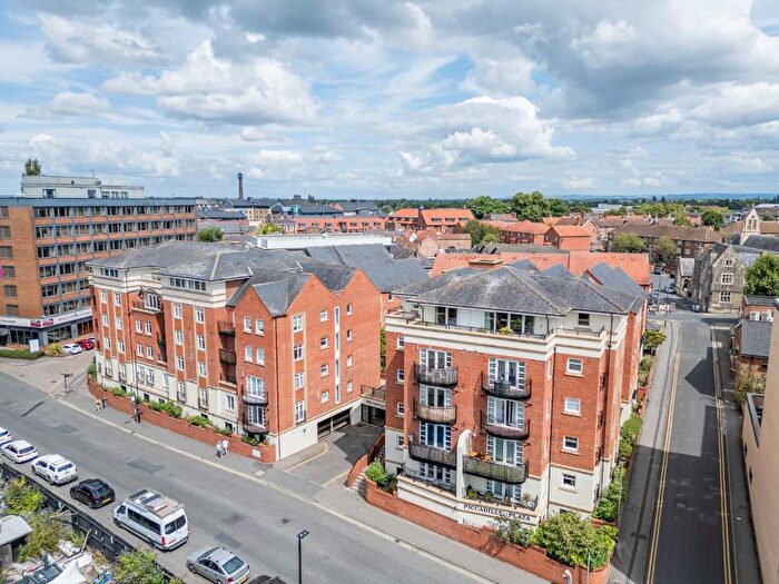 2 Bedroom Flat For Sale In Trafalgar House, Piccadilly, York, YO1