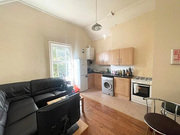 3 Bedroom Flat To Rent In **£pppw Excluding Bills** Annesley Grove, Arboretum - Trent Uni, NG1