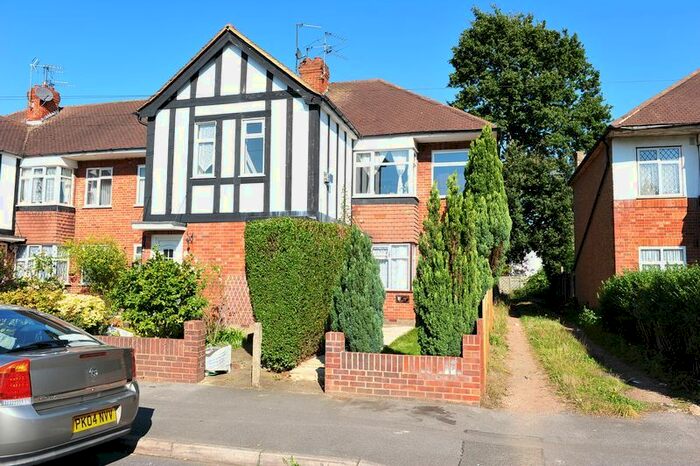 2 Bedroom Flat To Rent In Beechwood Avenue, Ruislip, HA4
