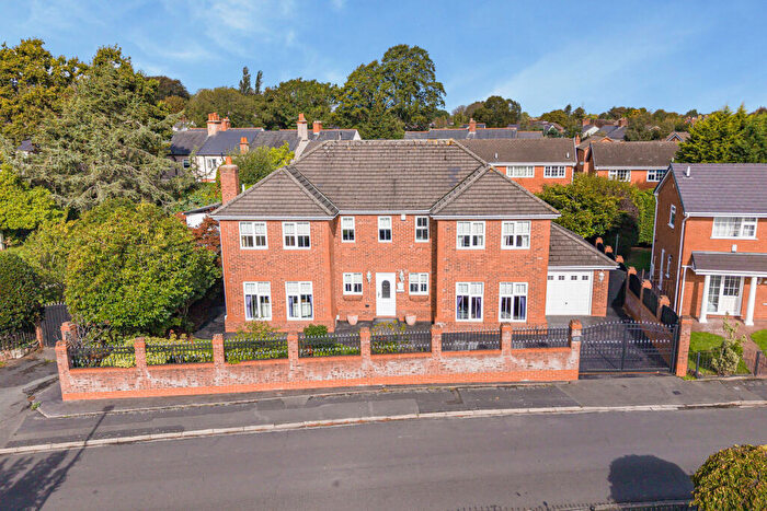 5 Bedroom Detached House For Sale In Private Gated Retreat, Dunmore Road, Little Sutton, CH66