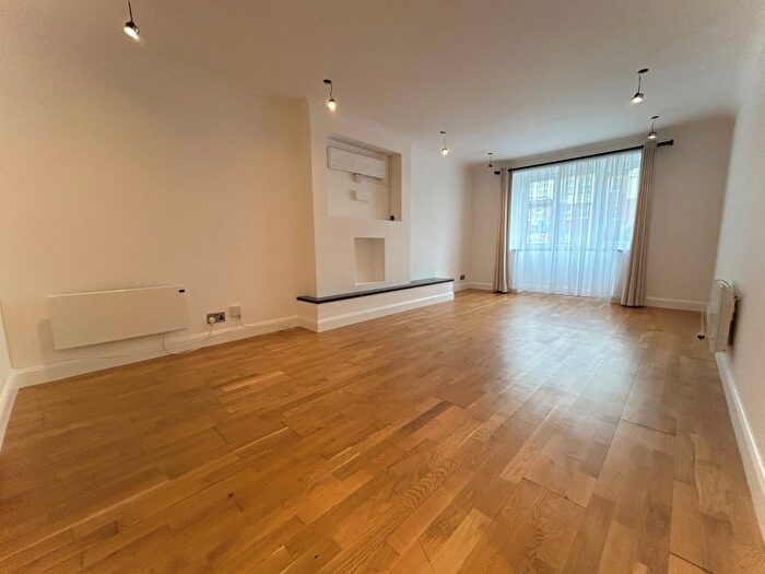 1 Bedroom Flat To Rent In Overton Road, SM2