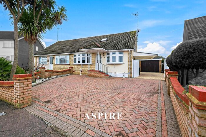 4 Bedroom Semi-Detached House For Sale In Chesterfield Crescent, Leigh-On-Sea, SS9