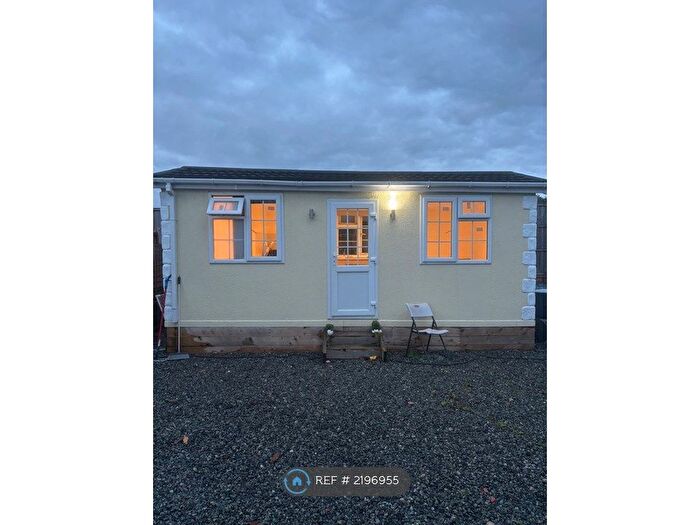 1 Bedroom Mobile/park Home To Rent In Weeping Willow, Cranleigh, GU6