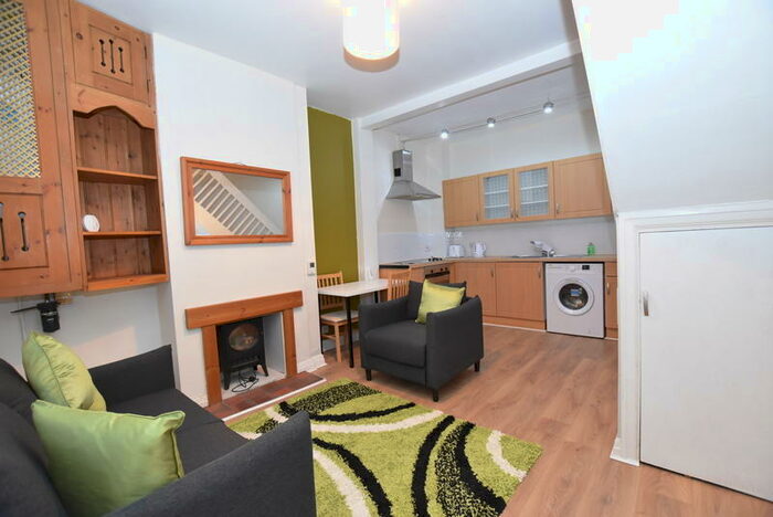 1 Bedroom Town House To Rent In St Christophers Avenue, Penkhull, Penkhull, ST4