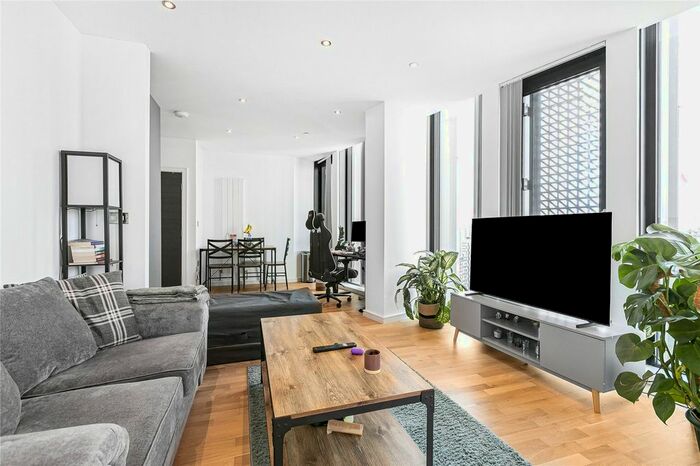 1 Bedroom Flat To Rent In Newington Causeway, London, SE1