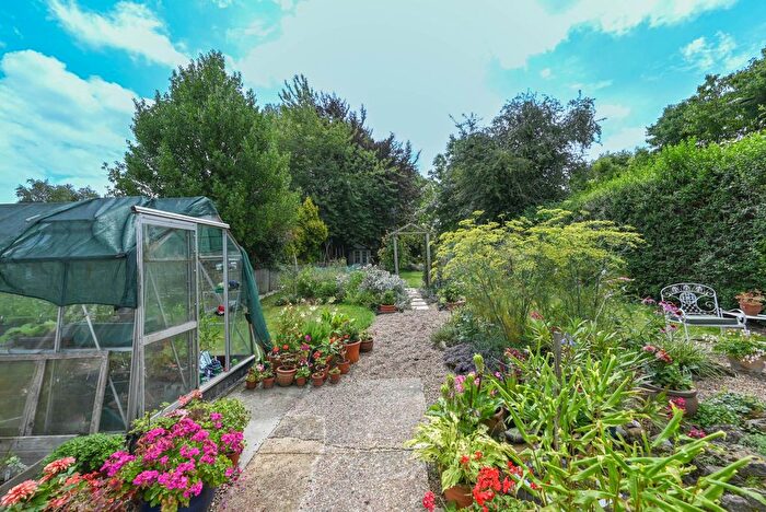 2 Bedroom Detached Bungalow For Sale In New House Lane, Canterbury, CT4