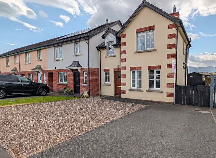 3 Bedroom End TownHouse For Sale In Castleglen Way, Dundrum, BT33