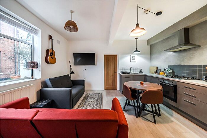 1 Bedroom Flat For Sale In Fairfax Mews, Fairfax Road, London, N8