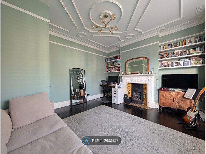 3 Bedroom Flat To Rent In Furness Road, London, NW10