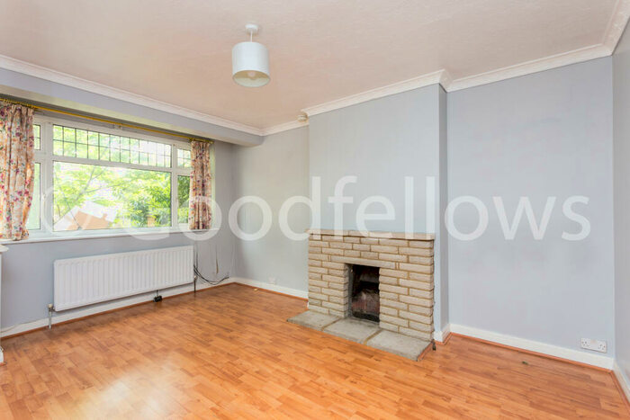 3 Bedroom House To Rent In Dahlia Gardens, Mitcham, Surrey, CR4