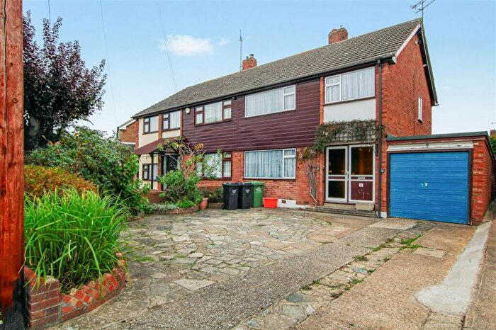 3 Bedroom Semi-Detached House For Sale In Pauline Gardens, Billericay, CM12