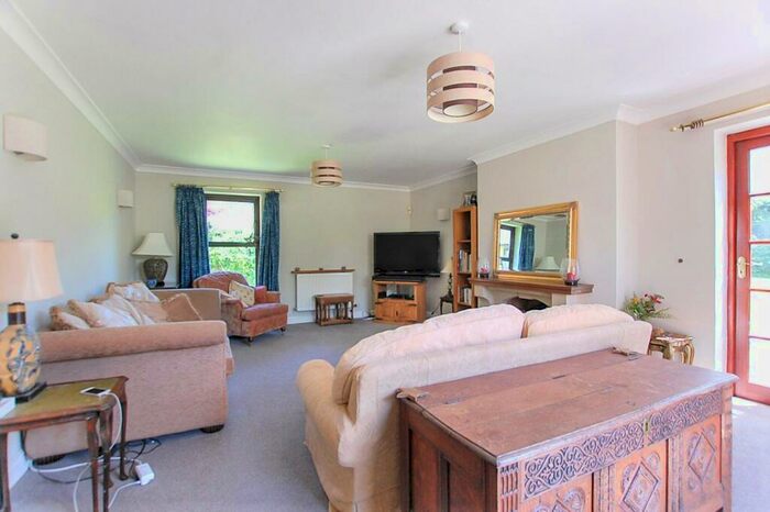 4 Bedroom Detached Bungalow To Rent In Balcarras Retreat, Charlton Kings, Cheltenham, GL53
