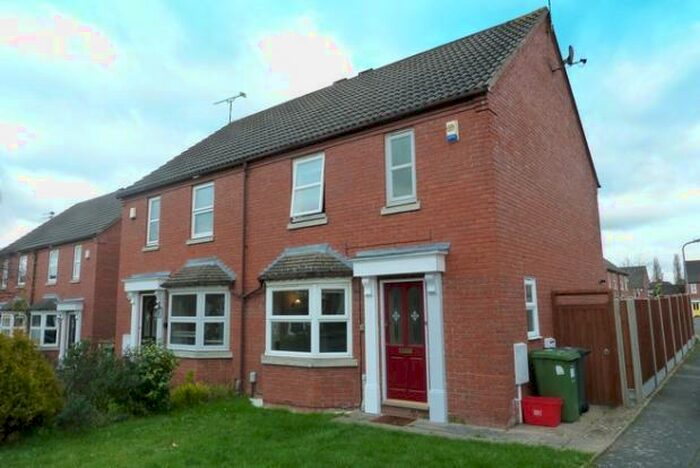 3 Bedroom End Of Terrace House To Rent In Mulberry Close, Leamington Spa, Warwickshire, CV32