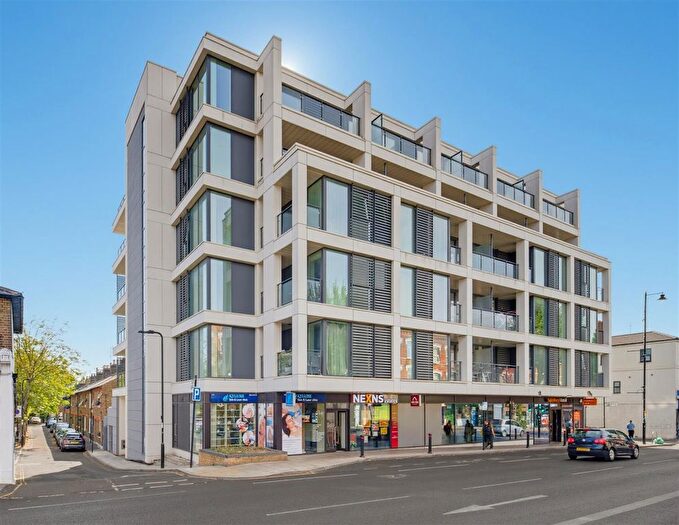 2 Bedroom Flat For Sale In George Street, Hanwell, W7