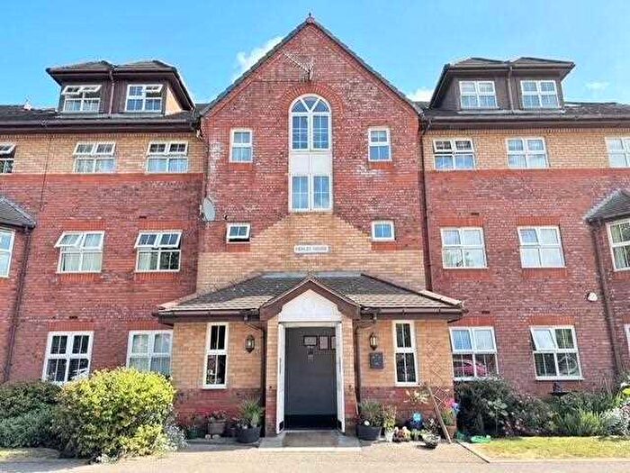 2 Bedroom Apartment For Sale In Henley House, The Spinnakers, Aigburth, Liverpool, L19