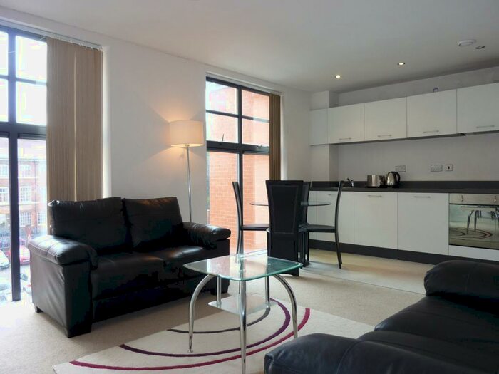 2 Bedroom Apartment To Rent In Water Street, Birmingham, B3
