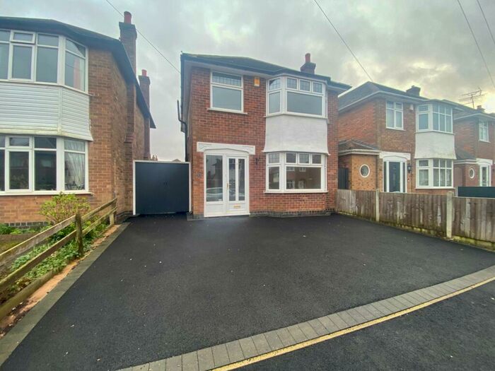 3 Bedroom House To Rent In Runswick Drive, Wollaton, NG8