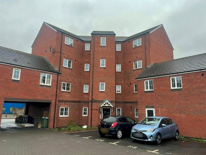 2 Bedroom Flat To Rent In Corporation Street West, Walsall, WS1