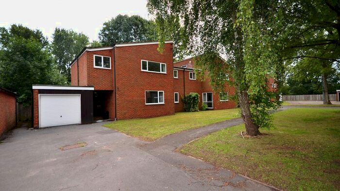 4 Bedroom Semi-Detached House To Rent In Stephenson Road, Arborfield, Reading, RG2