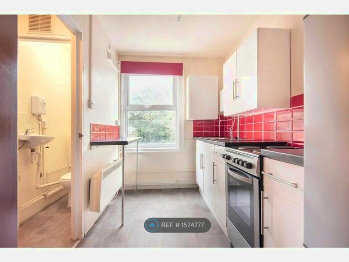 1 Bedroom Flat To Rent In Kings Road, Reading, RG1