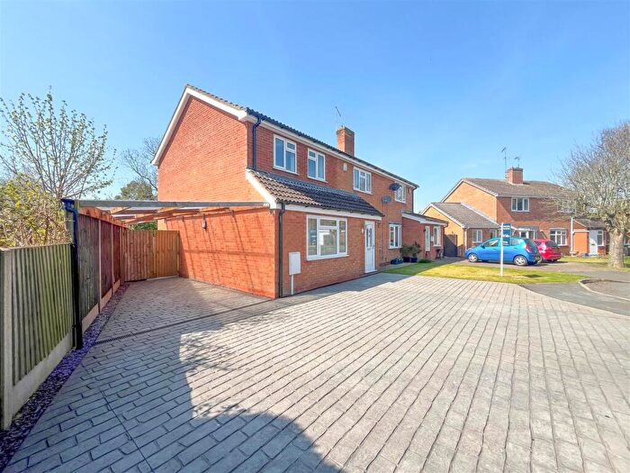 3 Bedroom Semi-Detached House For Sale In Magdalen Road, Willoughby, Rugby, CV23