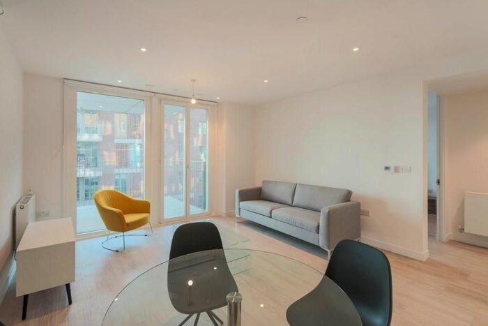 1 Bedroom Flat To Rent In Powerhouse Lane, Hayes, London, UB3