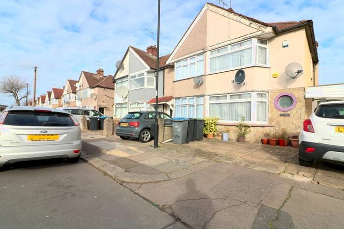 2 Bedroom Terraced House To Rent In St. Mary's Road, London N9