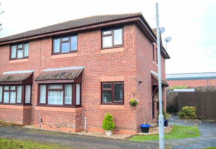 2 Bedroom Terraced House To Rent In Battersby Mews, Aylesbury, HP21